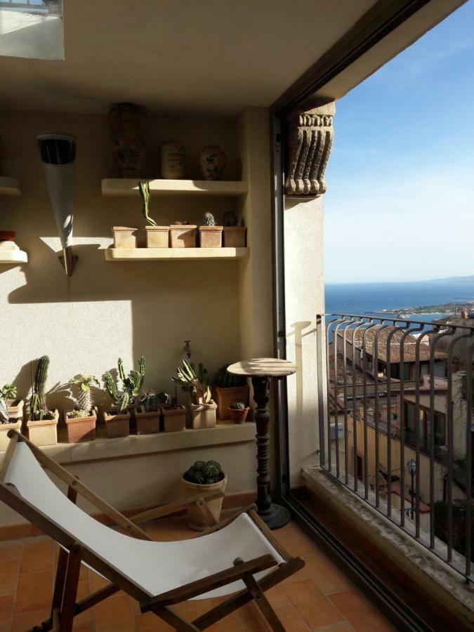 B&B Varo Taormina Exterior photo