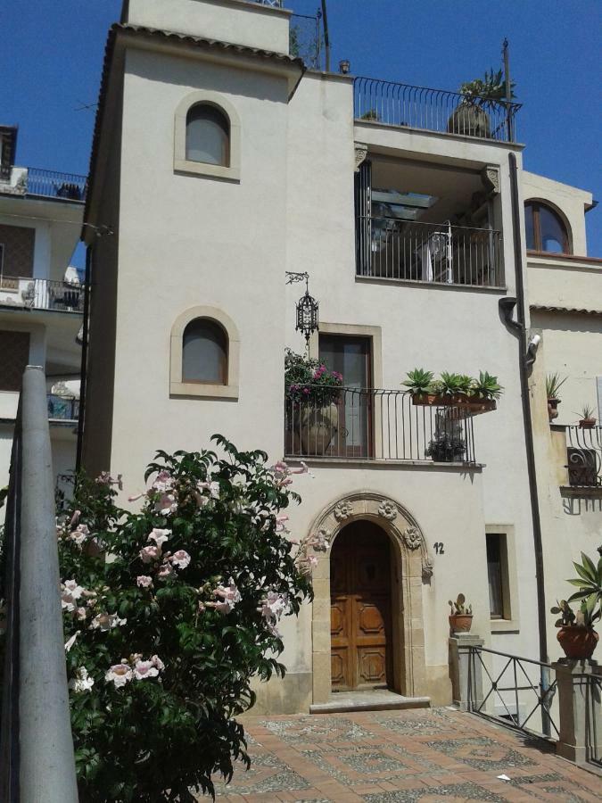 B&B Varo Taormina Exterior photo